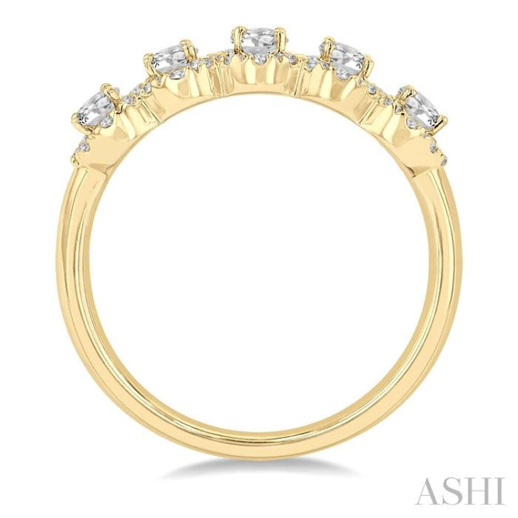 1 Ctw Oval Shape 5 Stone Oval & Round Cut Diamond Halo Wedding Band in 14K Yellow Gold