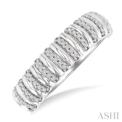 1/6 Ctw Ribbed Round Cut Diamond Fashion Ring in 10K White Gold