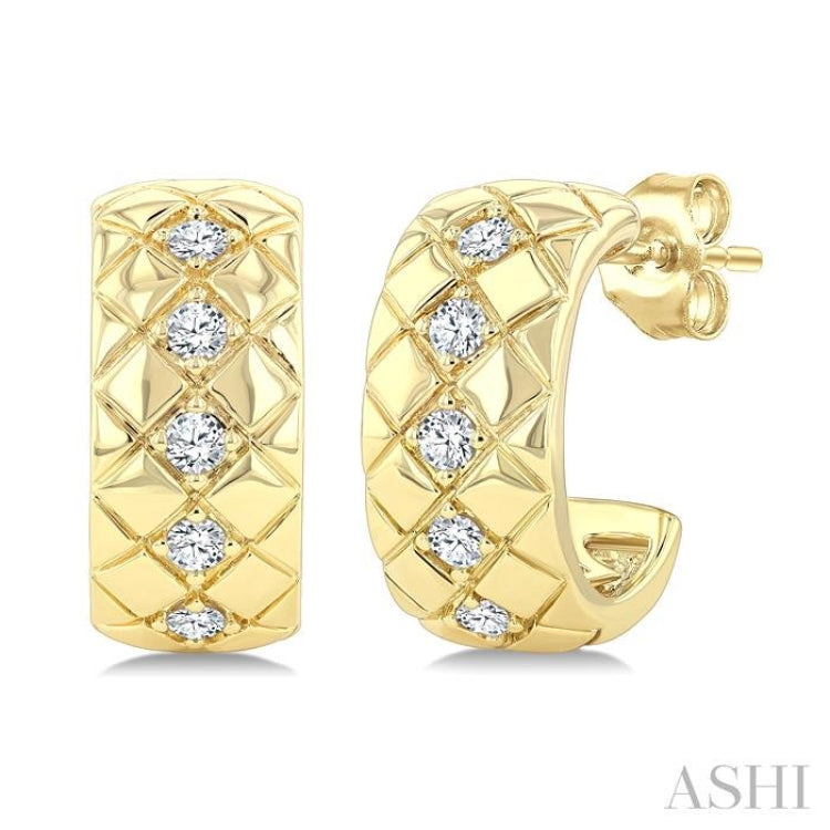1/5 Ctw Bold Diagonal Crisscross Round Cut Diamond Fashion Half Hoop Earring in 10K Yellow Gold