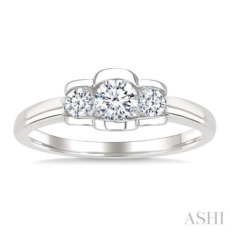 1/2 Ctw 3-Stone Round Cut Diamond Fashion Ring in 14K White Gold
