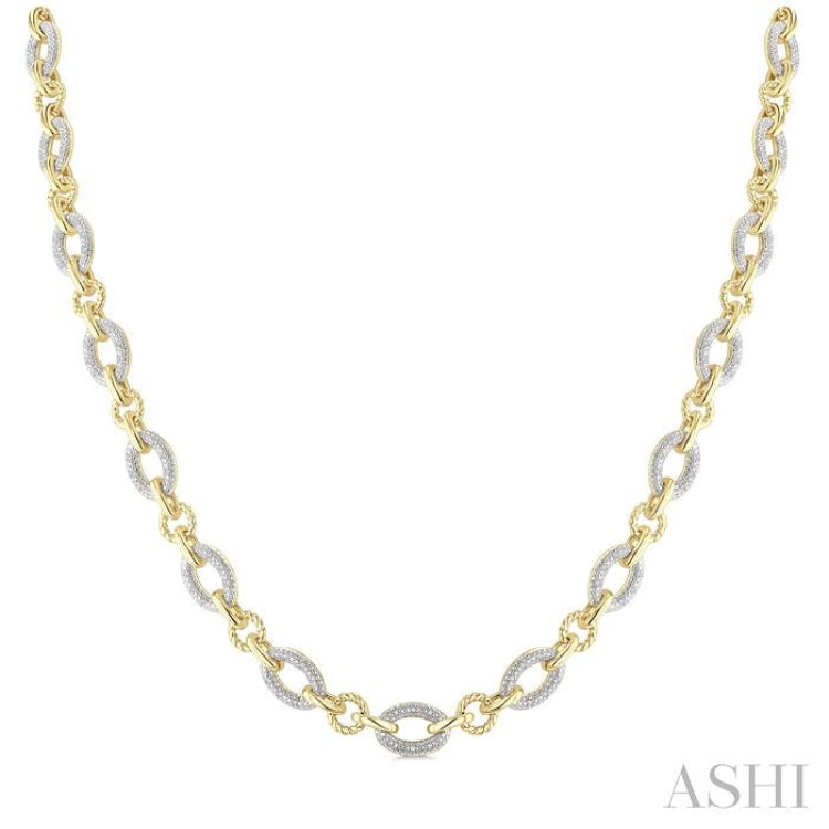 1/4 Ctw Oval Shaped Open Window Link Round Cut Diamond Necklace in Yellow Gold Vermeil
