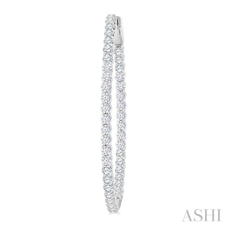 3 Ctw Inside-Out Round Cut Diamond 1/2-Inch Oval Hoop Earrings in 14K White Gold