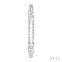 3 Ctw Inside-Out Round Cut Diamond 1/2-Inch Oval Hoop Earrings in 14K White Gold