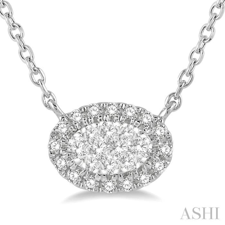 1/2 Ctw Oval Shape Round Cut Diamond Lovebright Pendant With Chain in 14K White Gold