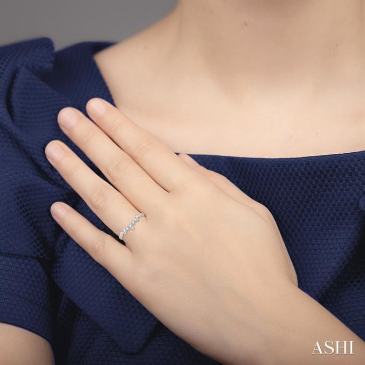1/4 Ctw Alternating Marquise and Circular Mount Round Cut Diamond Curved Wedding Band in 14K White Gold