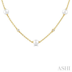 4 MM Round Shape Cultured Pearl and 1/6 Ctw Round Cut Diamond Station Necklace in 14K Yellow Gold